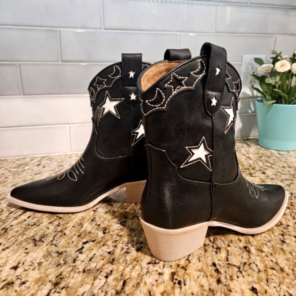 Western Stargazed Ankle Boots, 7.5 - Picture 2 of 6